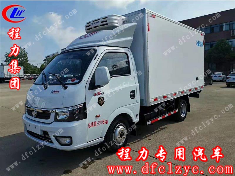 程力專用汽車股份有限公司生產(chǎn)國六東風途逸冷藏車