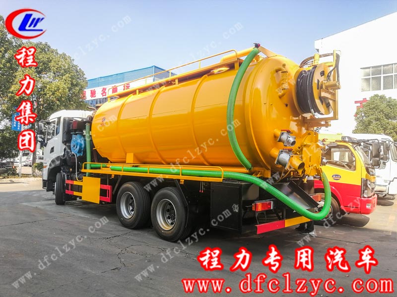湖北程力集團東風(fēng)天龍吸污車